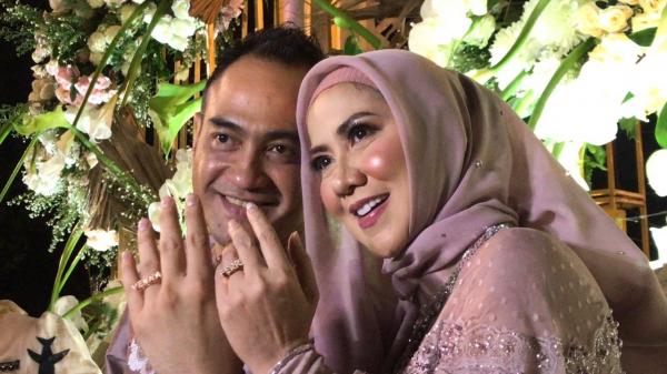 Artis Lebaran Pertama Kali Bareng Suami. (Foto: Instagram)