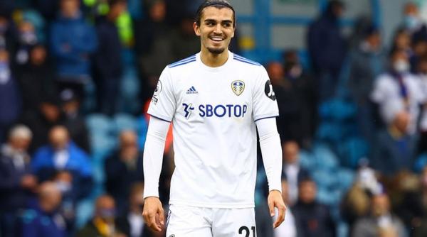 Bek andalan Leeds United, Pascal Struijk. (foto: Leedsunited.com).