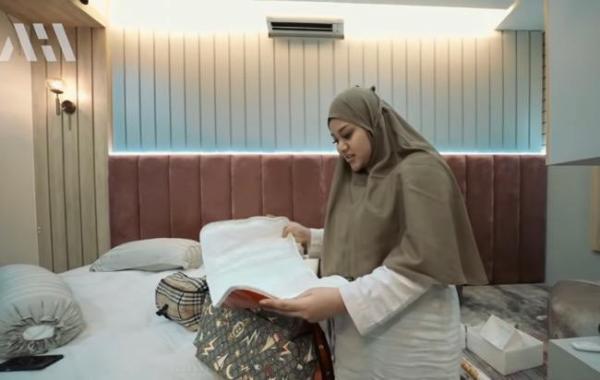 Aurel Hermansyah, artis yang melahirkan di tanggal cantik. (Foto : YouTube)