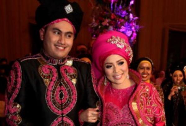 Musdalifah Nazar Artis Indonesia yang Menghabiskan Uang Miliaran untuk Resepsi Pernikahan. (Foto: Instagram)