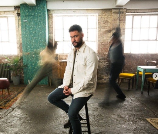 Calum Scott Lagu untuk Belajar Bahasa Inggris. (Foto: Instagram)
