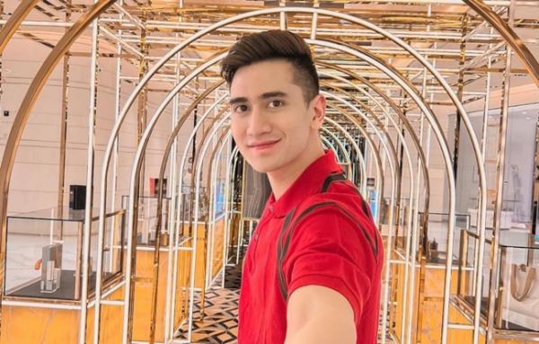 Verrell Bramasta di dubai Artis yang pernah melakukan percobaan bunuh diri. (Foto: Instagram)