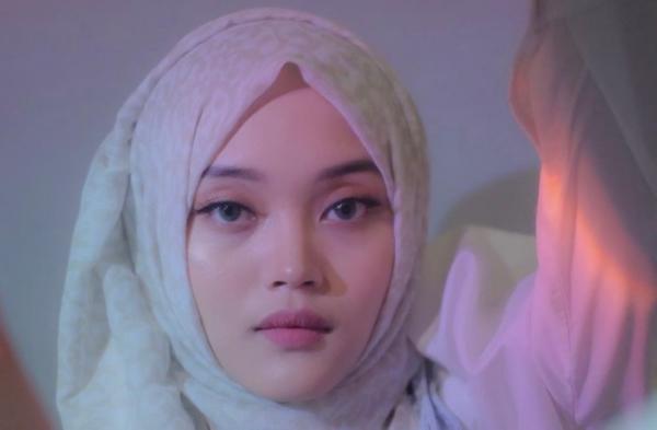 Putri Delina Gaya anak artis Indonesia saat pacaran bikin baper, Putri Delina. (Foto: IG)