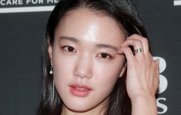Artis Korea yang Lahir di Tahun Kabisat pertama adalah Son Soo Hyun.
