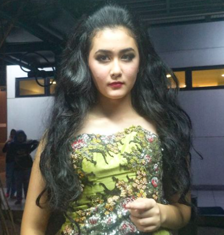 Screen Shot 2022 02 27 At 06 24 06 Artis Perankan Nyi Roro Kidul. (Foto: istimewa)
