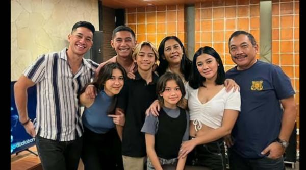 Potret mesra Lydia Kandou dengan kekasih barunya. (Foto: Instagram)