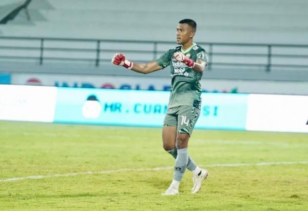 Kiper Persib Bandung, Teja Paku Alam. Kiper Persib Bandung, Teja Paku Alam. (Foto: Instagram/@tejapakualaam)
