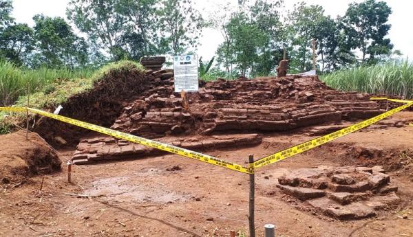 kisah mistis situs Srigading Situs Srigading peninggalan Mataram Kuno era Mpu Sindok yang menyimpan banyak kisah mistis. (Foto: MPI/Avirista Midaada).