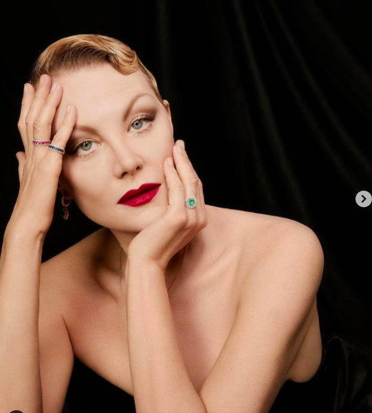 Renata Artis Cantik Keturunan Rusia. (foto: Instagram)