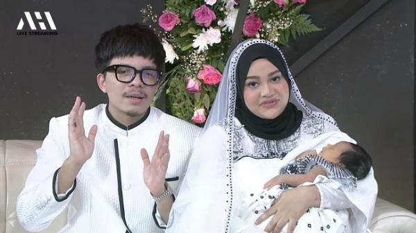 Atta Halilintar dan Aurel Hermansyah melaksanakan Artis Terkenal Baik Hati Suka Bagi-Bagi THR Setiap Lebaran. (Foto: instagram)