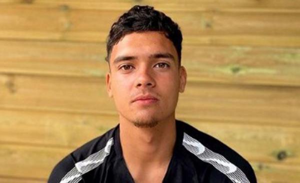 Calon pemain Timnas Indonesia Shayne Pattynama disamakan dengan legenda AC Milan. (Foto: Instagram/s.pattynama)