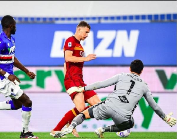 emil vs dzeko Emil melawan striker AS Roma Edin Dzeko. (foto: instagram/ emil_audero)