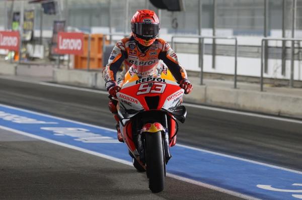 Marc Marquez mengaku belum sepenuhnya nyaman dengan motor RC213V barunya saat balapan di MotoGP Qatar 2022, Minggu (6/3/2022). Hasilnya, dia hanya finis ke-5.REUTERS/Ibraheem Al Omari).