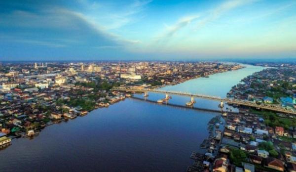 Sungai Kapuas di Kalimantan Barat 
