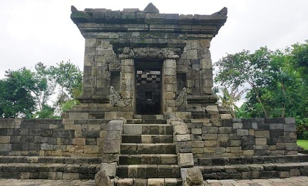 candi badut Candi Badut (wikipedia).