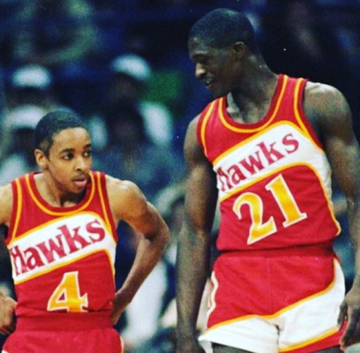 Spudd webb Anthony ‘Spudd’ Webb (nomor 4) menjadi pemain ketiga termini yang pernah tampil di NBA. Dia hanya bertinggi 170 cm saja. (foto: Instagram/ nba90sbr).