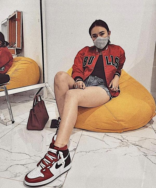 IMG 2400 Potret Seksi Artis Cantik Menggunakan Hotpants. (Foto: Instagram)