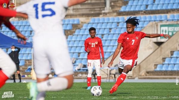 Pilar Timnas Indonesia U-19, Ronaldo Kwateh Pilar Timnas Indonesia U-19, Ronaldo Kwateh mencetak satu gol ke gawang Daegu University, Minggu (27/3/2022). (Foto: Instagram/@pssi)