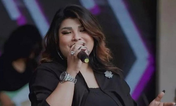 Musisi Indonesia yang memutuskan pindah agama, Nania Idol. (Foto: IG)