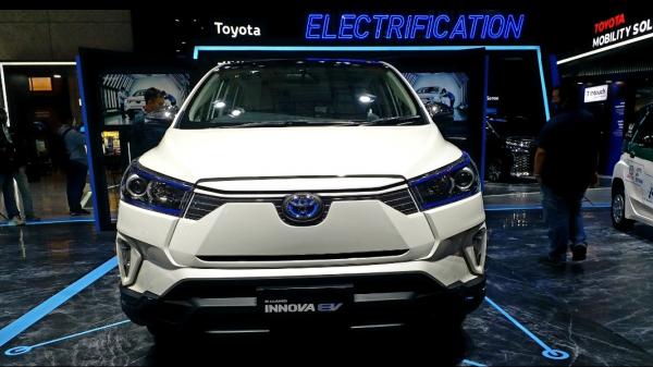 Kijang Innova Listrik