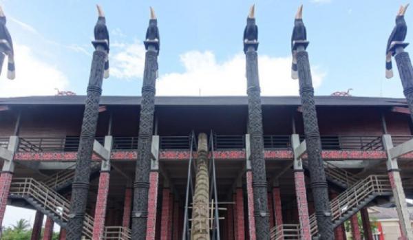 Rumah Betang. (Instagram @food_n_travel_2020)