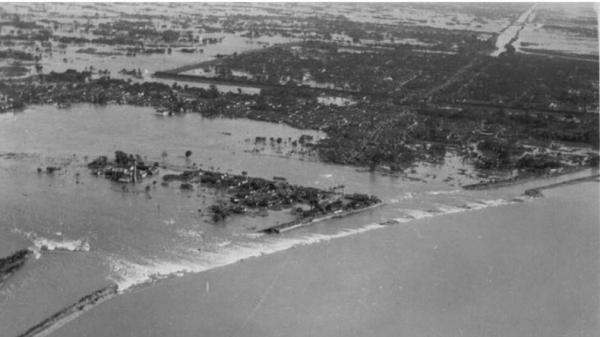 banjir sungai yangtze Deretan bencana alam terbesar sepanjang sejarah, salah satunya Banjir Sungai Yangtze 1931. (Foto: Charles Lindbergh)