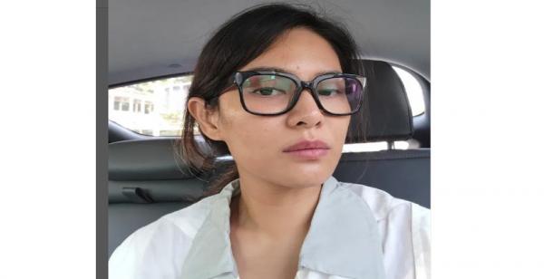 Artis jarang dandan tapi cantik. (foto: instagram)
