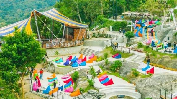 harga tiket dan jam buka Obelix Hills Yogyakarta Suasana objek wisata Obelix Hills Yogyakarta (Foto:Instagram @obelixhills)