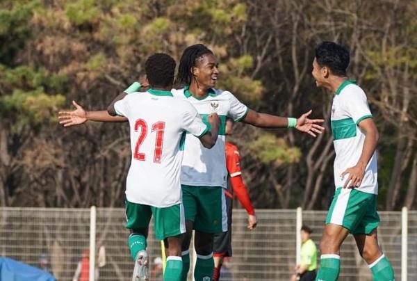Ronaldo Kwateh Pemain Timnas Indonesia U-19, Ronaldo Kwateh merayakan gol ke gawang Pohang Steelers FC dalam laga uji coba, Rabu (6/4/2022). (Foto: Instagram/@pssi)