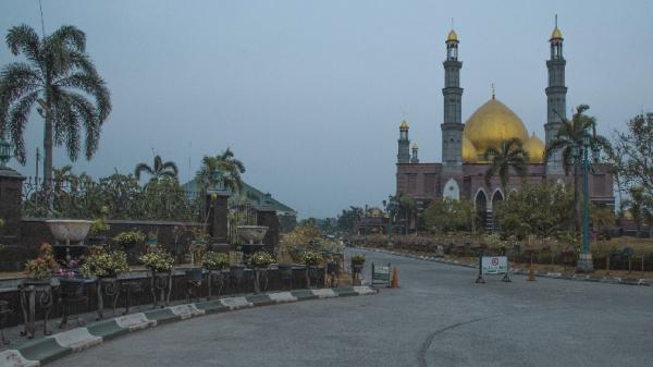 MASJID KUBAH MAS Masjid Kubah Mas di Kota Depok menjadi destinasi wisata religi yang pantut dikunjungi saat Ramadhan. (FOTO: ISTIMEWA)