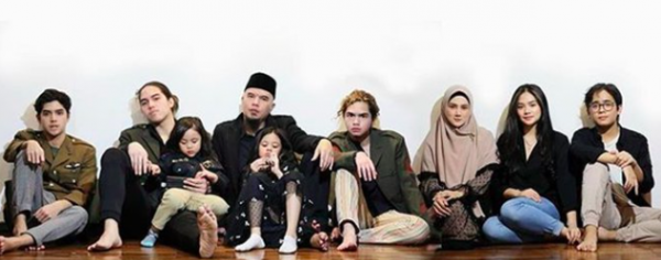 Artis Paling Banyak Punya Saudara. (Foto: instagram)