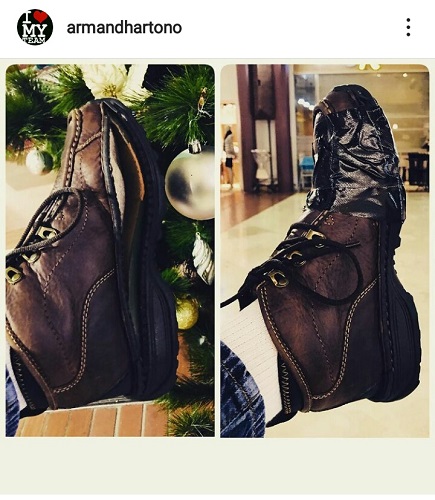 Sepatu rusak Armand Hartono Postingan sepatu Armand Hartono menambal sepatunya yang rusak menggunakan lakban. (Foto: Instagram @armandhartono)