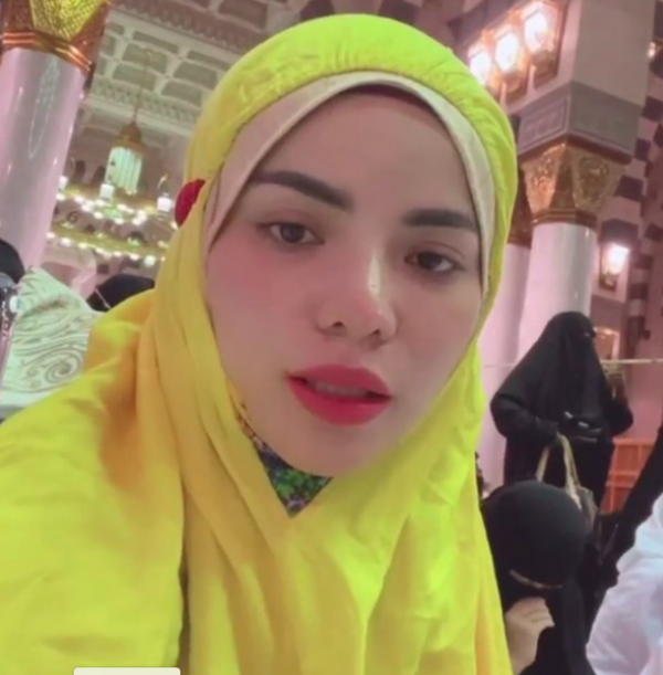 Screen Shot 2022 04 24 At 06 58 59 Artis yang Melaksanakan Umroh Menjelang Bulan Suci Ramadhan 2022. (Foto: Instagram)