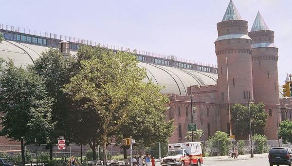 Kingsbridge Armory. Gudang senjata terbesar di dunia salah satunya Kingsbridge Armory. (Foto: Wikipedia)