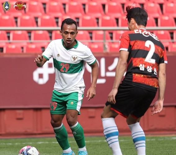 Winger Timnas Indonesia U-23, Irfan Jaya mencetak satu gol saat melakoni laga uji coba melawan Daejon Hana Citizen di Daejon World Cup Stadium, Rabu (27/4/2022). (Foto: Instagram/@pssi)