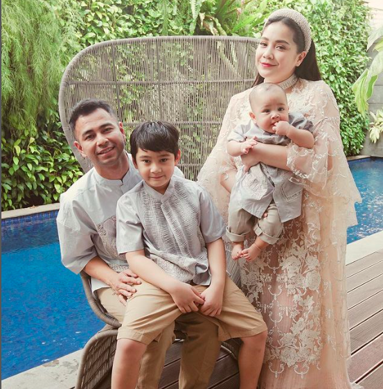 Screen Shot 2022 05 02 At 11 15 47 Potret Artis Lebaran bareng keluarga. (Foto: Instagram)
