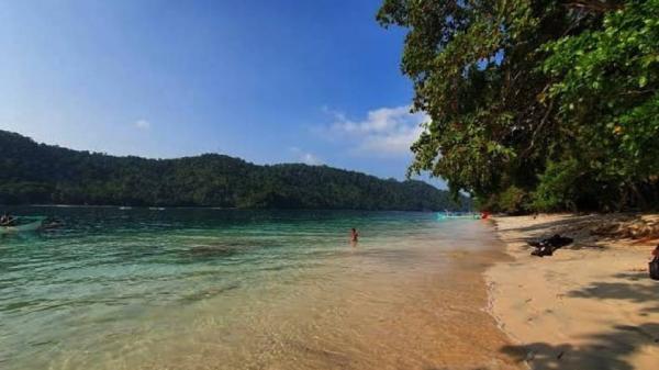 5 pantai Lampung yang wajib dikunjungi (Foto:Instagram @telukkiluan_lampungyai) 5 pantai Lampung yang wajib dikunjungi (Foto:Instagram @telukkiluan_lampungyai)