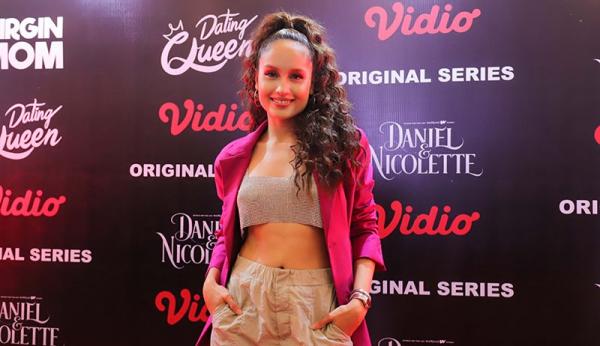 12 Mpi Cinta Laura 1 Artis Indonesia Diundang Pesta ke Acara Selebriti Dunia. (Foto: Instagram)