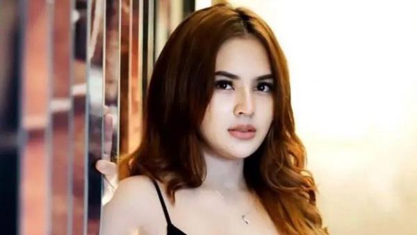 Artis Pernah Jadi Asisten Hotman Paris. (Foto: Instagram)
