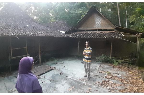 KKN desa penari gunungkidul Salah satu rumah yang digunakan untuk syuting film KKN Desa Penari. ( Foto : MPI/erfan erlin)