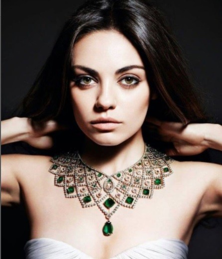 Mila Kunis Artis Cantik Hollywood yang Mempunyai Mata Indah. (foto: Instagram)