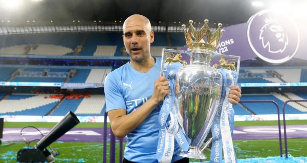 Pep Guardiola 1 Guardiola berkelakar usai Man City menang comeback 3-2 atas Aston Villa pada pekan pamungkas Liga Inggris di Etihad Stadium, Minggu (22/5/2022) malam WIB. (Foto: REUTERS/Hannah Mckay)