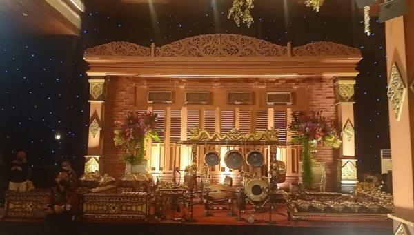 Dekorasi Dekorasi pernikahan adik Jokowi dan Anwar Usman di Solo. (Foto MNC Portal).