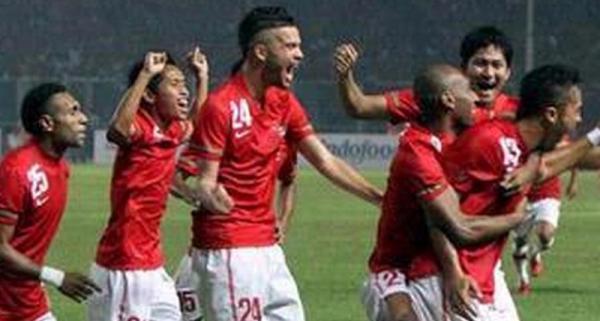 Andik Vermansah Titus Bonai Titus Bonai (paling kiri) dan Andik Vermansah (kedua dari kiri) saat masih membela Timnas Indonesia. (Foto: Ist)