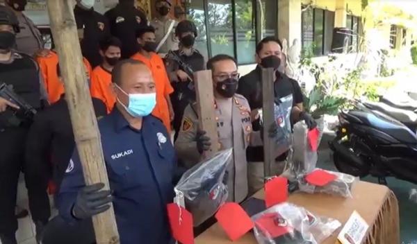 Pembunuhan Denpasar Rekayasa2 Barang bukti pembunuhan warga NTT di Denpasar. (Foto: Indira Arri)