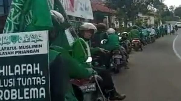 KHILAFATUL MUSLIMIN KBB Konvoi Khilafatul Muslimin. (FOTO: tangkapan layar video viral)