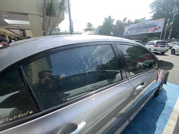 Potret Mobil Penabrak Anggota Polisi di Jaksel Potret Mobil Penabrak Anggota Polisi di Jaksel