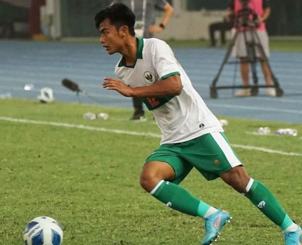Timnas Indonesia Pratama Arhan Bek kiri Timnas Indonesia, Pratama Arhan diharapkan bisa membantu serangan saat melawan Nepal pada laga terakhir Grup A Kualifikasi Piala Asia 2023, Rabu (15/6) dini hari WIB. (Foto: Instagram/@pssi)