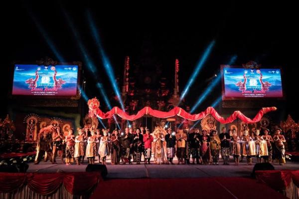 IMG 20220614 WA0000 Menparekraf Sandiaga Uno di acara pembukaan "Pesta Kesenian Bali 2022" di Ardha Chandra Open Theater, Denpasar. (Foto: dok Kemenparekraf)