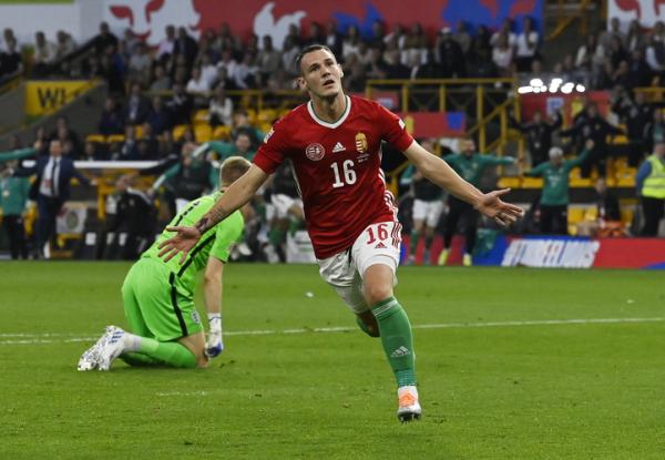 Pemain Timnas Hungaria, Daniel Gazdag Pemain Timnas Hungaria, Daniel Gazdag merayakan gol ke gawang Inggris pada laga Grup C UEFA Nations League 2022/2023 di Stadion Molineux, Rabu (15/6/2022). (Foto: REUTERS)